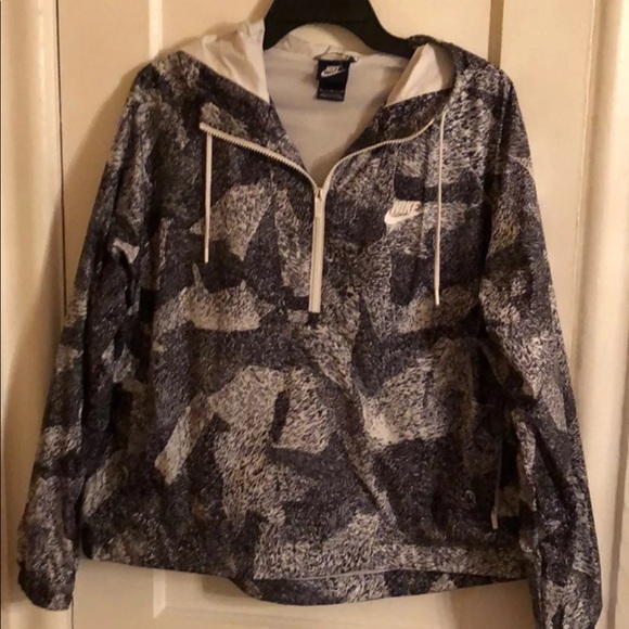 Nike NSW Pullover Lightweight Hoodie Jacket Size Women’s Medium Black/White - Picture 4 of 7